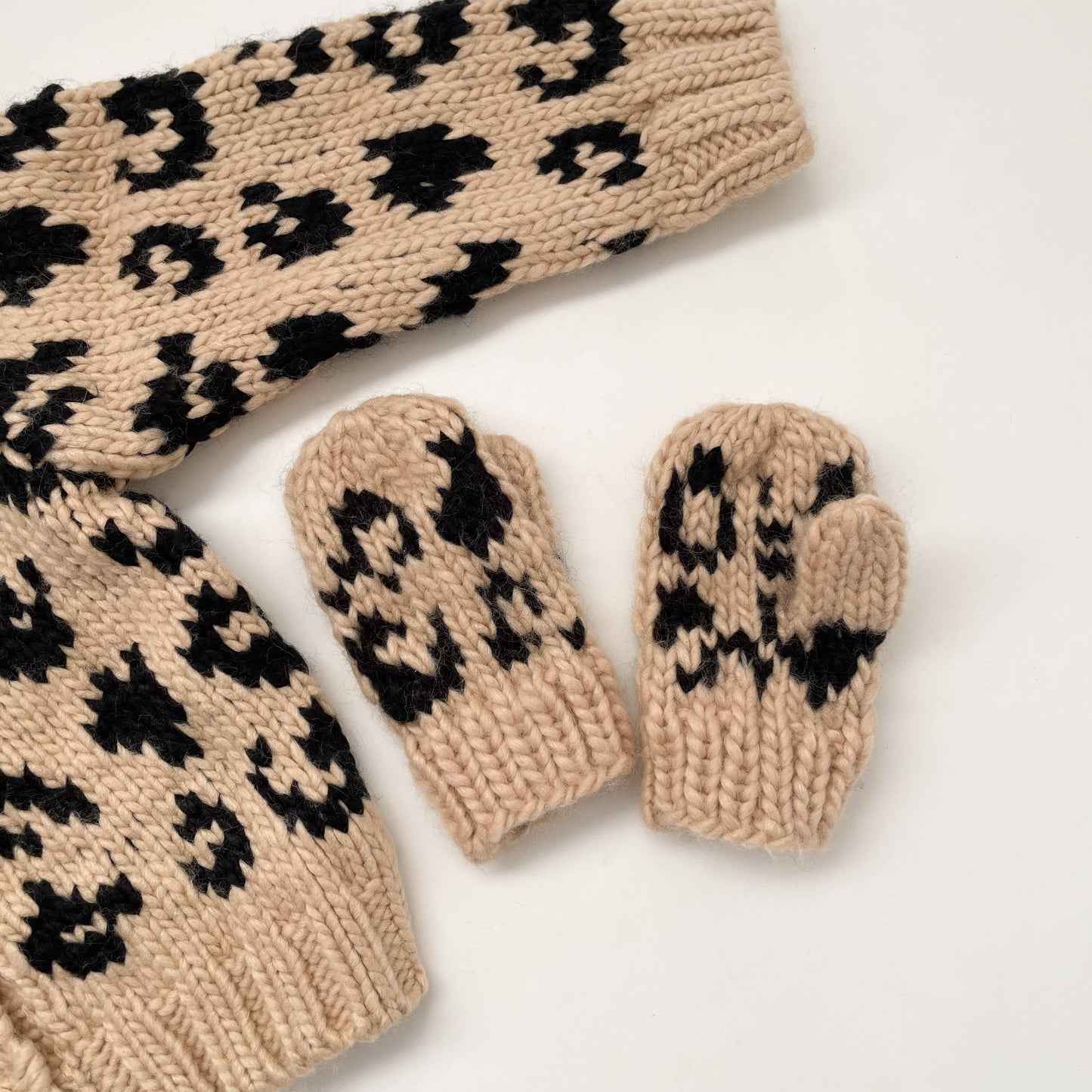 Cheetah Mittens