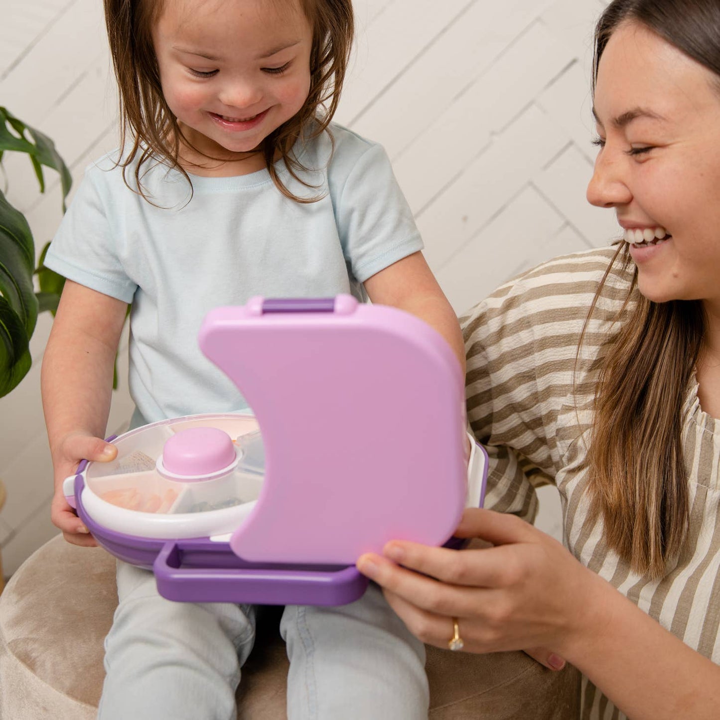 GoBe Kids 2-in-1 Lunchbox with Small Snack Spinner Flip