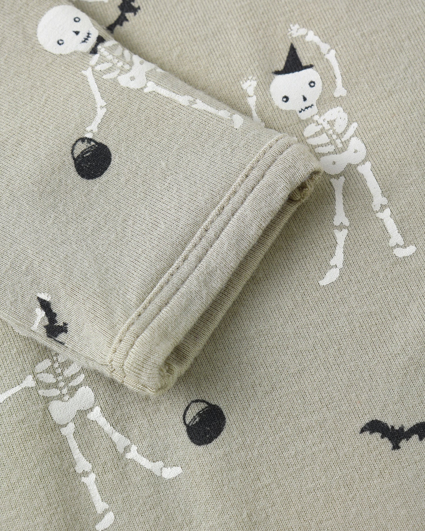 BAMBOO ZIP FOOTIE || SKELETONS